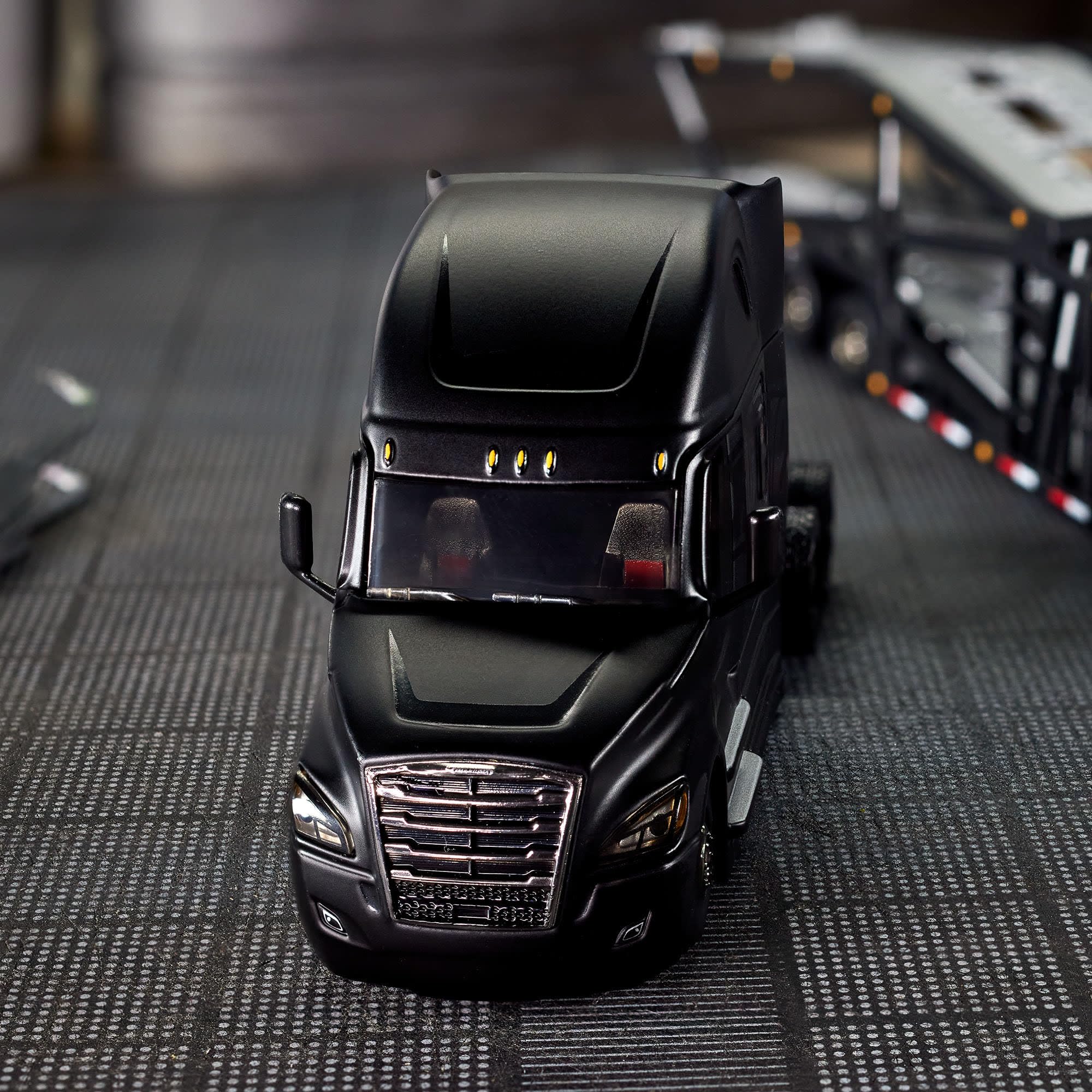 Amazon.com: Hot Wheels Freightliner Cascadia Elite 64